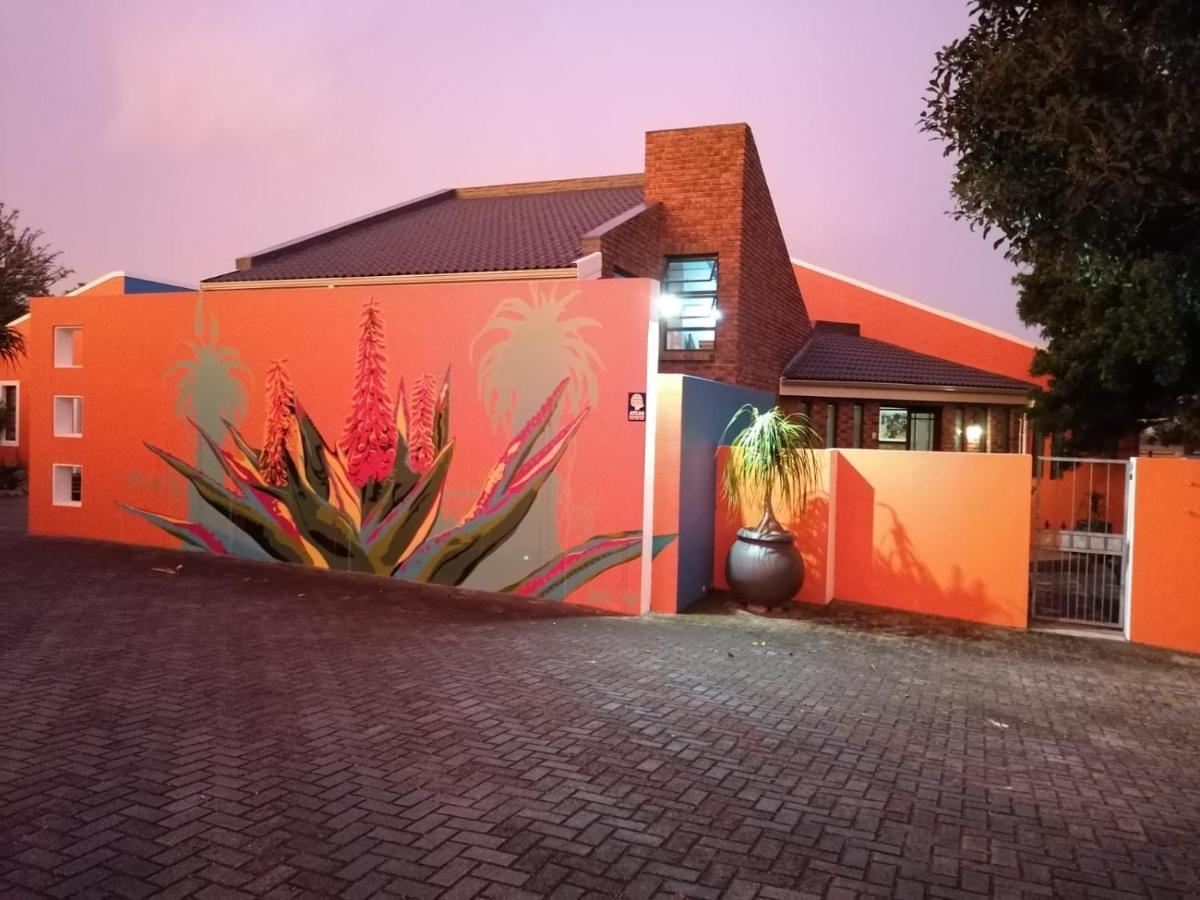 Studio 7 On Risa Apartment Port Elizabeth Exterior photo