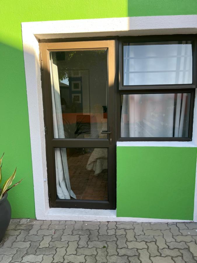 Studio 7 On Risa Apartment Port Elizabeth Exterior photo